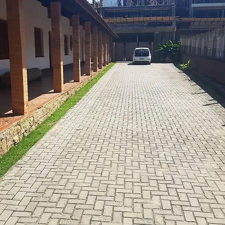 Vila Maanaim praia enseada pé na areia Ubatuba-sp-2